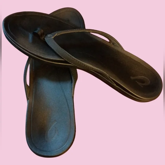 Women's Black OluKai 10/EUR 40 Thong Flip Flop Sandals - Picture 1 of 5